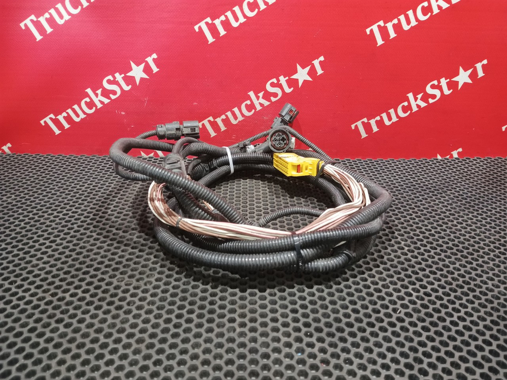 Проводка фары левой