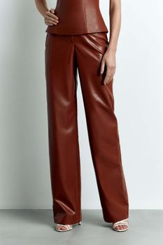 Прямые брюки с завышенной талией