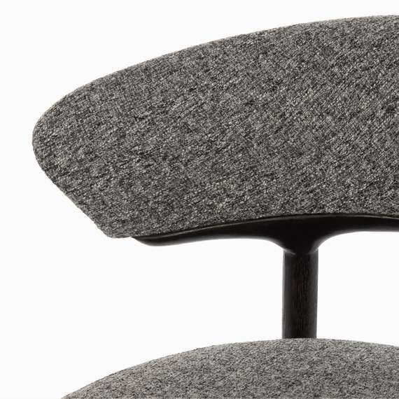 Стул Giotto, черный массив ясеня, черно-белая обивка