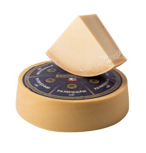 Сыр твердый "Швейцарский Пармезан", мдж в сух в-ве 40%, выдержка 18 мес,ТМ Margot Fromages Швейцария