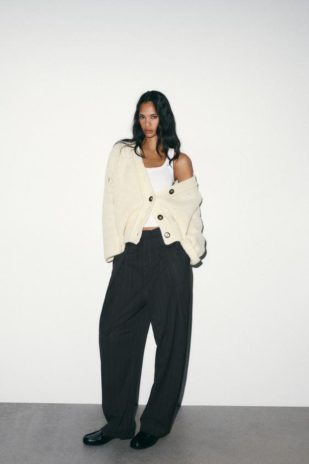 ZARA БРЮКИ BALLOON В ПОЛОСКУ С ЗАЩИПАМИ, СЕРЫЙ МЕЛАНЖ