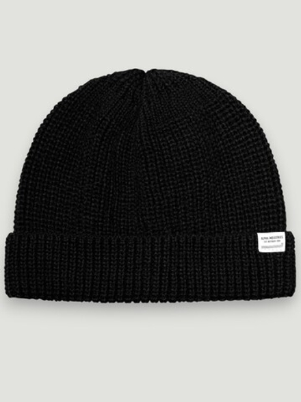 Шапка - Alpha Essential Watch Cap (black - черная)