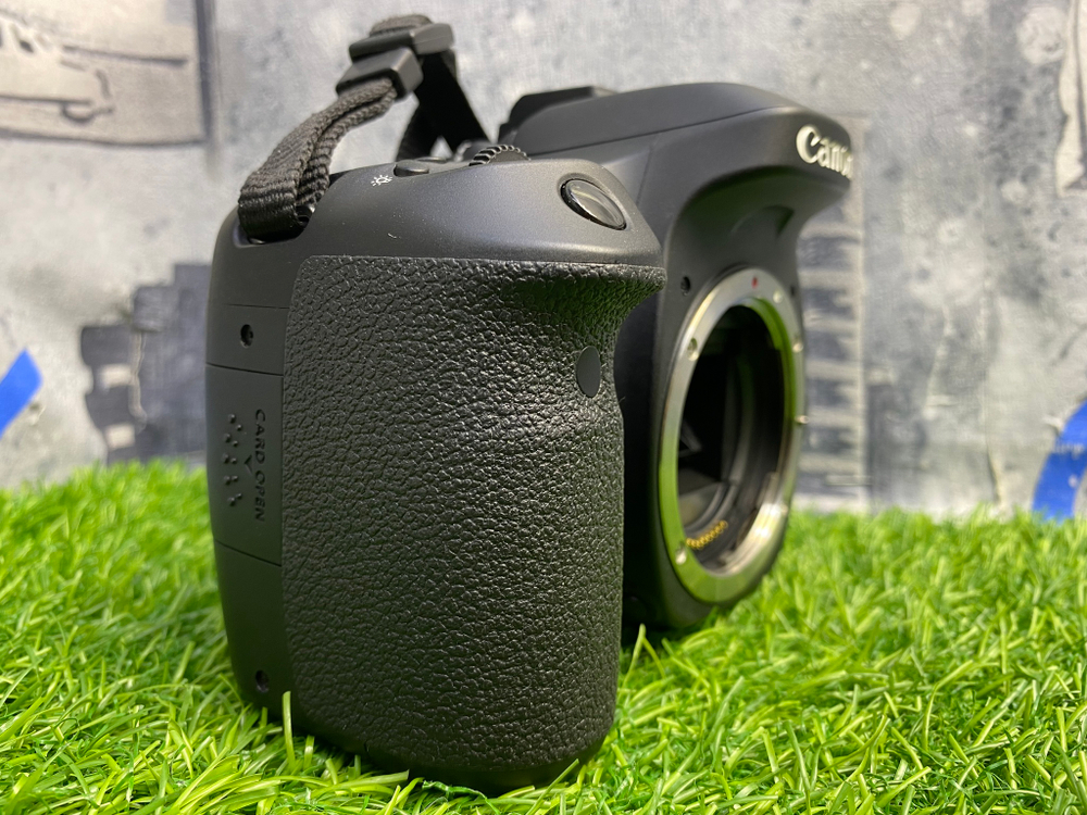 Canon 80D Kit 18-55mm III Покупка/Продажа