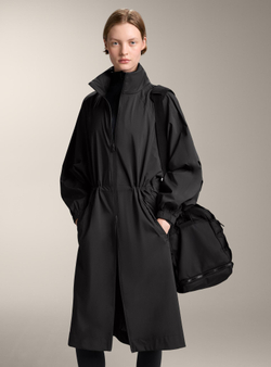 Oysho Ультралегкий компактный плащ, черный