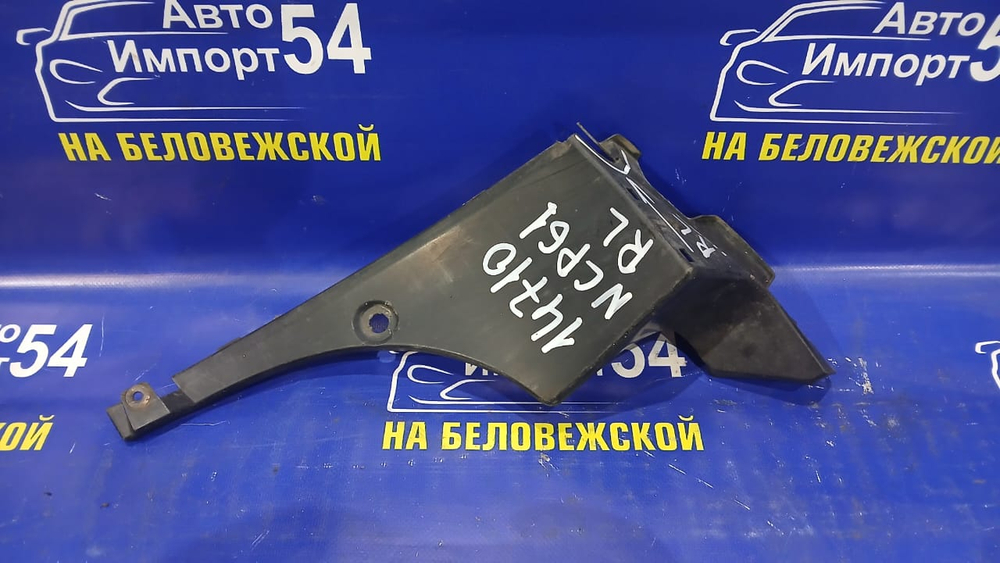 Подкрылок задний левый TOYOTA IST 2002-2007