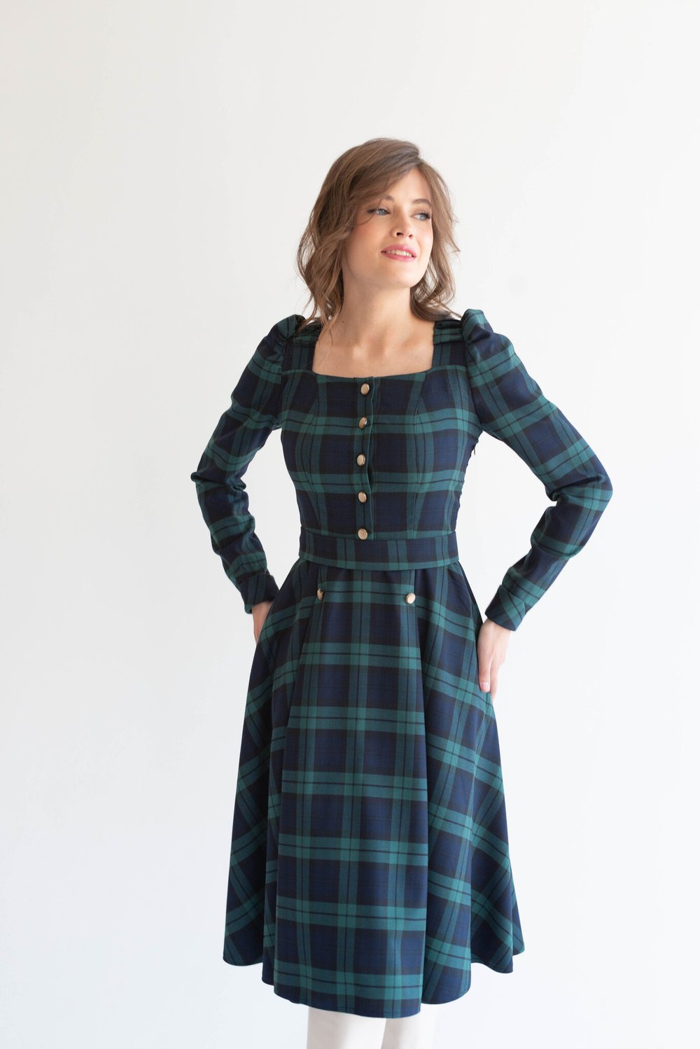 Платье с квадратным вырезом в клетку  из вискозы