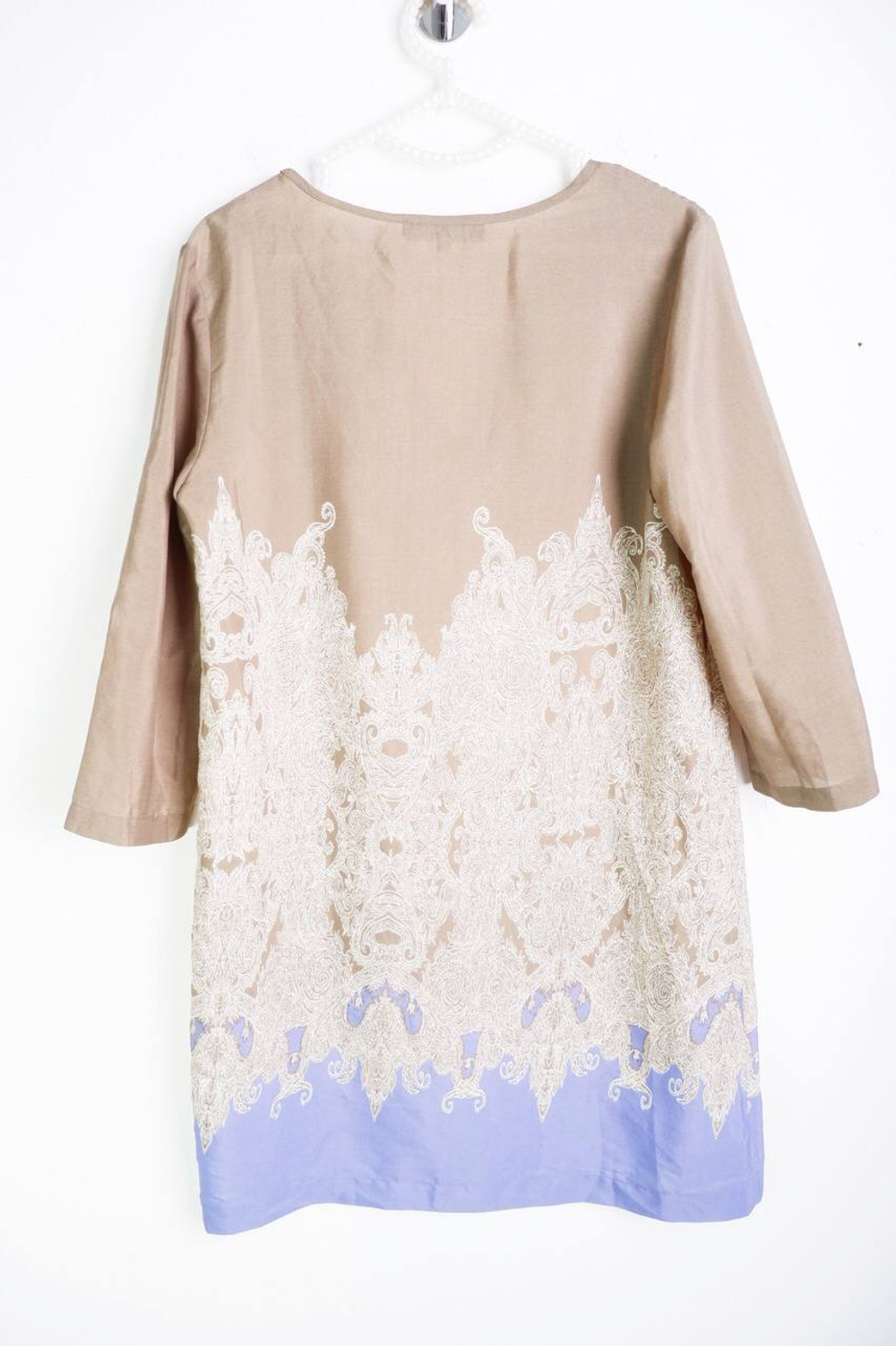 Платье Incity прямого кроя, визуально на 44 размер