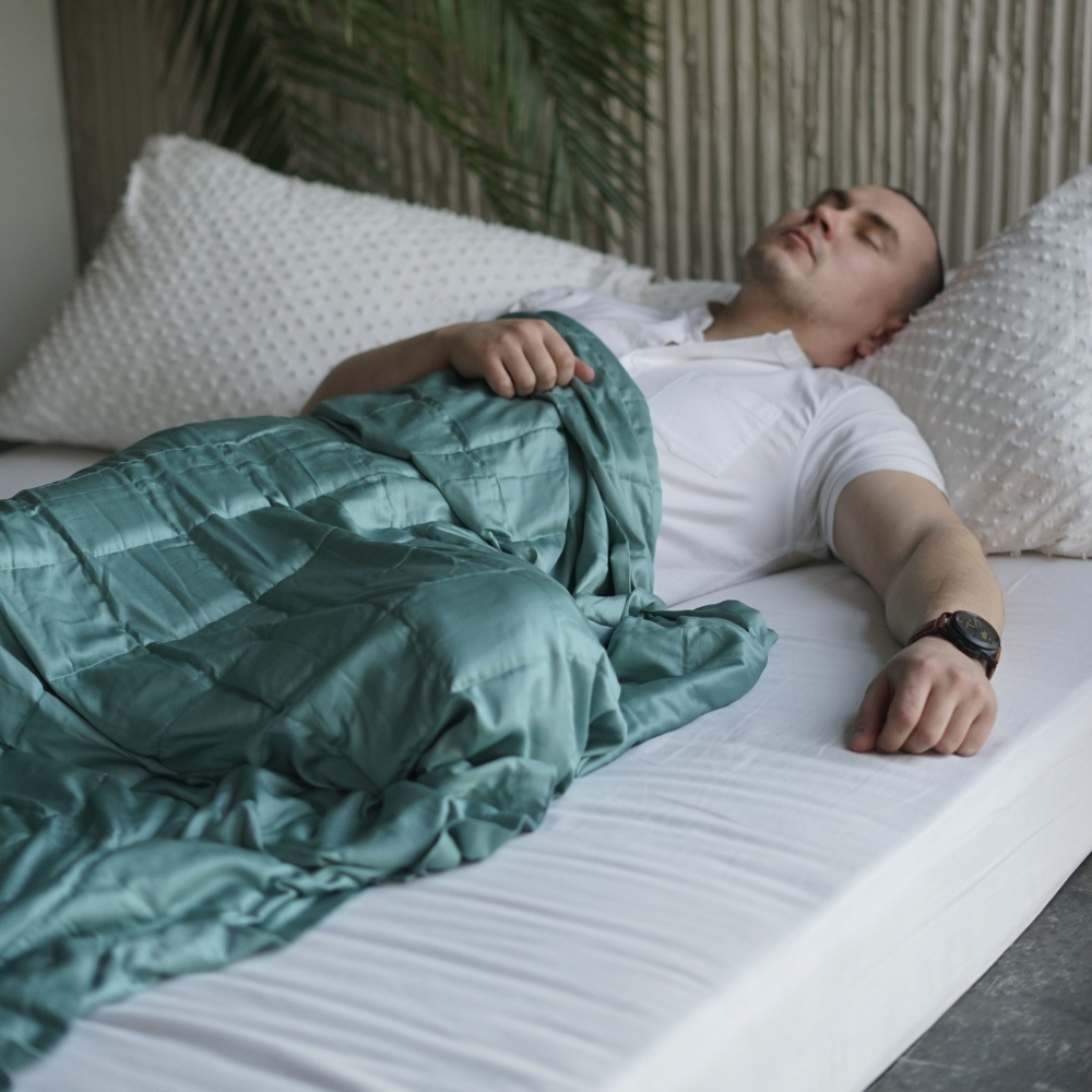 Прохладное утяжеленное одеяло Obyatia со стеклянными микросферами 140х200 / 8кг