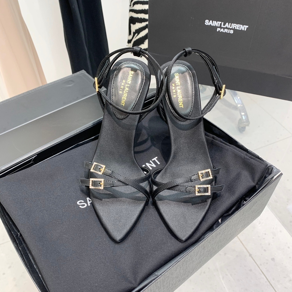 Saint Laurent Pumps