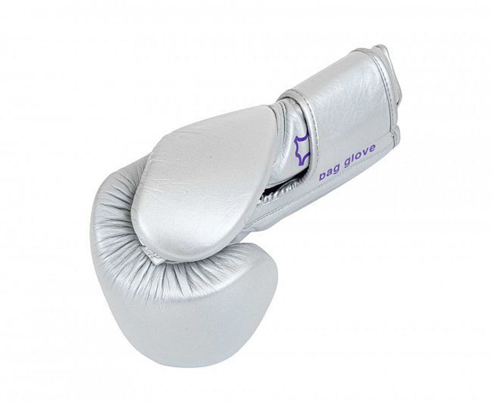 Перчатки снарядные Clinch Undefeated Russian Team серебристые C163RT