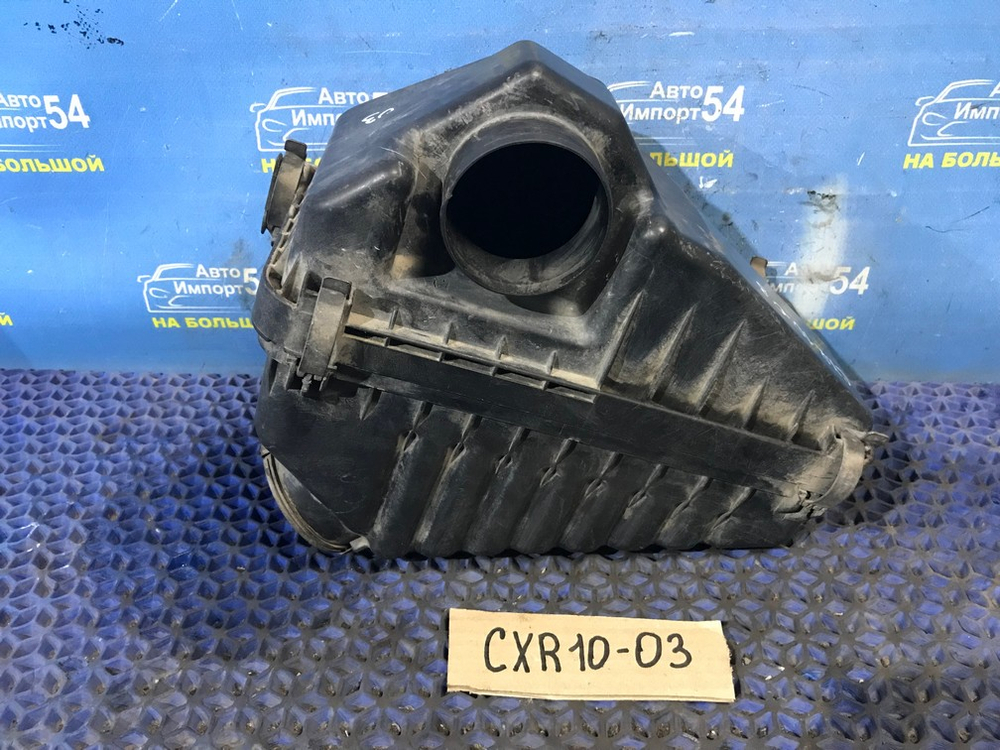 Корпус воздушного фильтра TOYOTA ESTIMA 1998