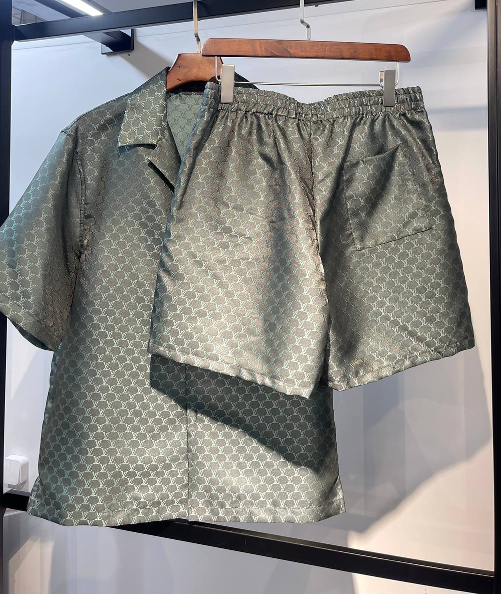Костюм Louis Vuitton