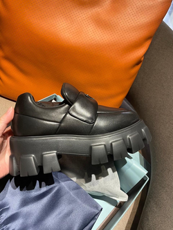 Ботинки Prada