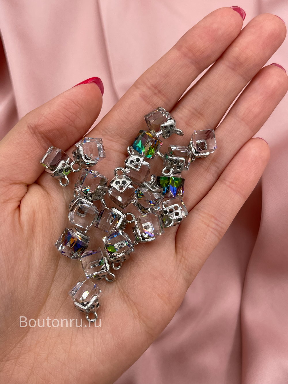 Пуговицы на ножке серебро кристалл хамелеон