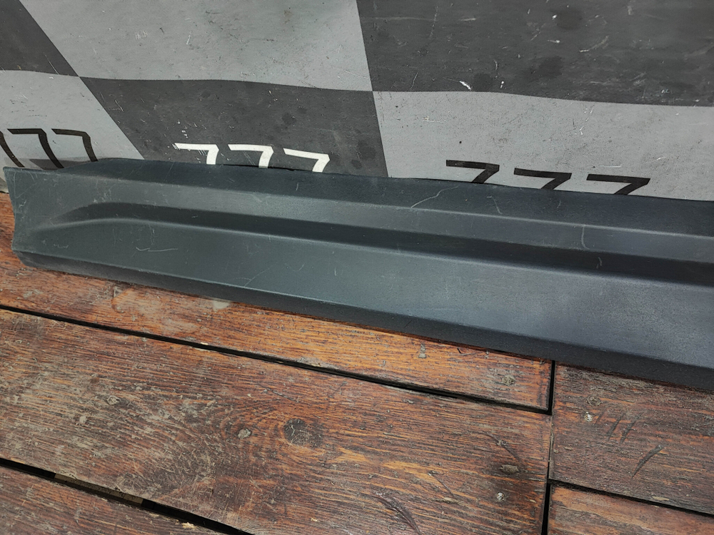 Накладка двери передней левой Geely Coolray 19-нв Б/У Оригинал 5075035900