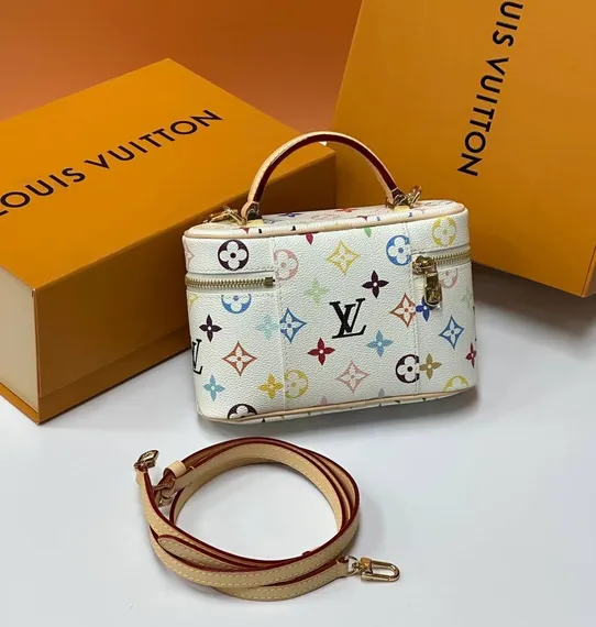 Сумка Louis Vuitton Vanity Chain, белый