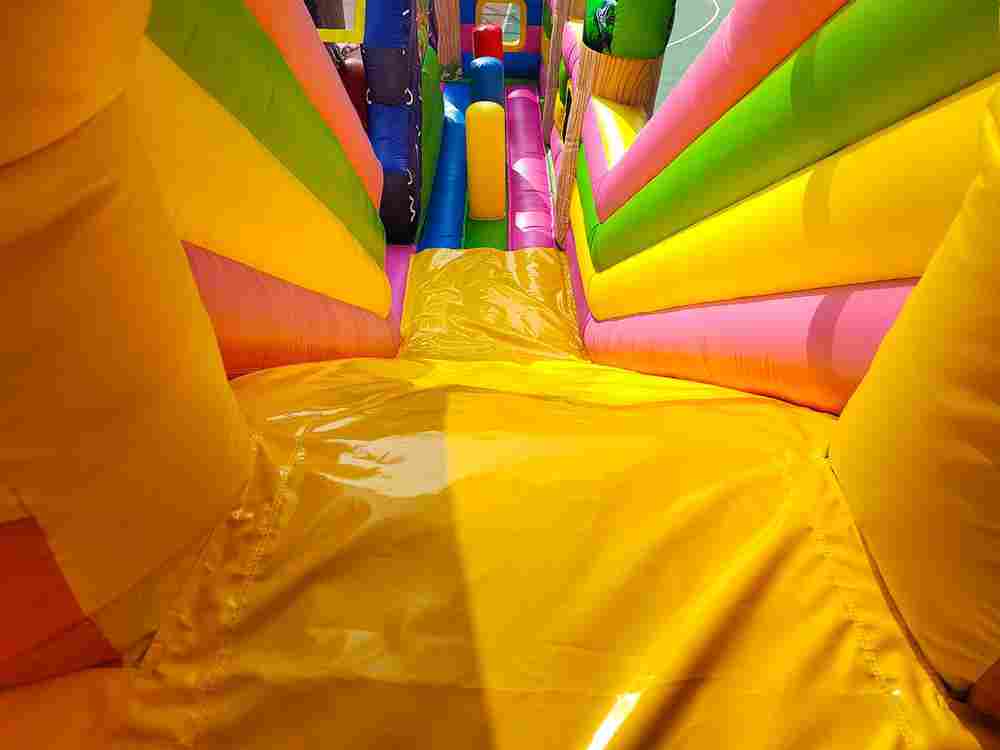 Коммерческий батут "Мишки и дети" 10*5*5 м