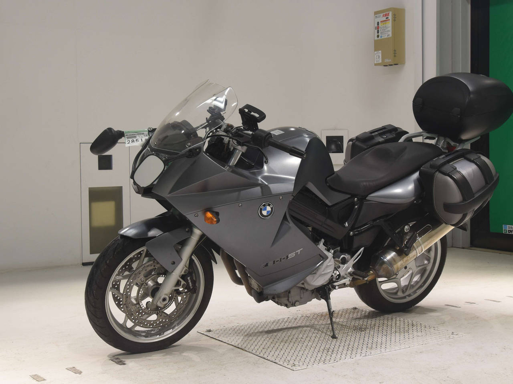 BMW F800ST