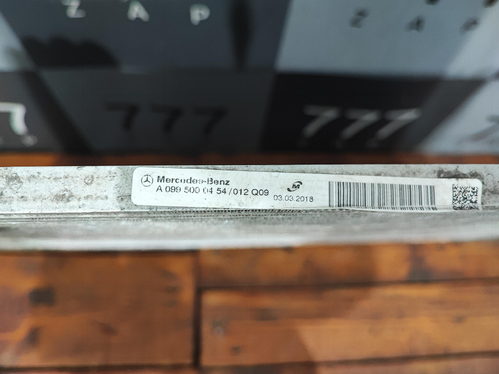 Радиатор кондиционера Mercedes E W213, C W205 БУ Оригинал A0995000454