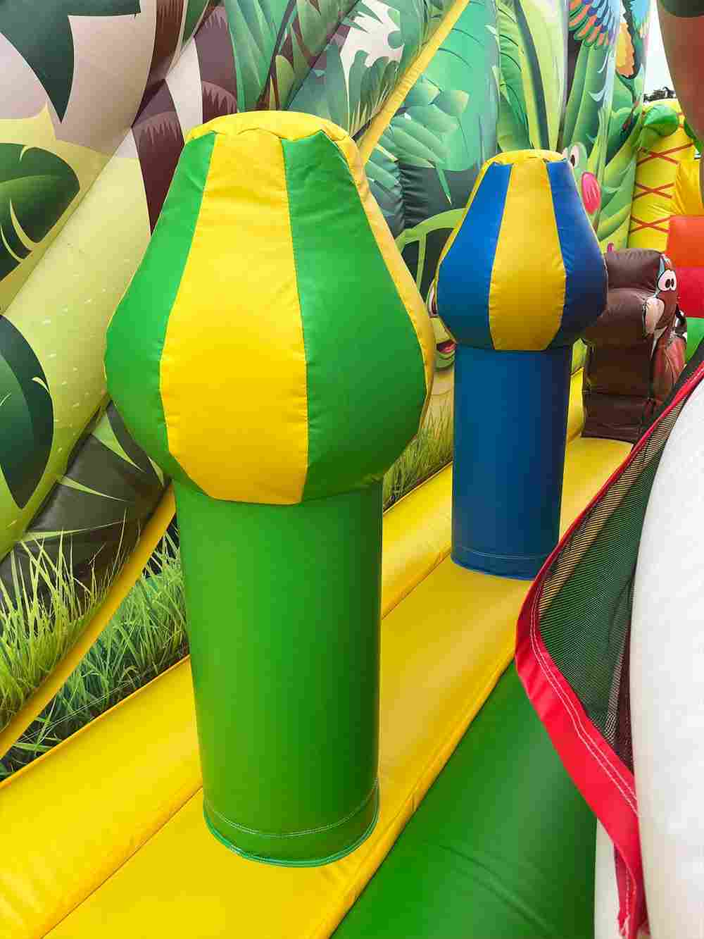 Коммерческий надувной батут «Сафари-Тигр» 10*9*8м, с двумя горками