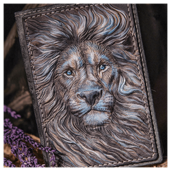 Кожаная обложка на паспорт «Лев»