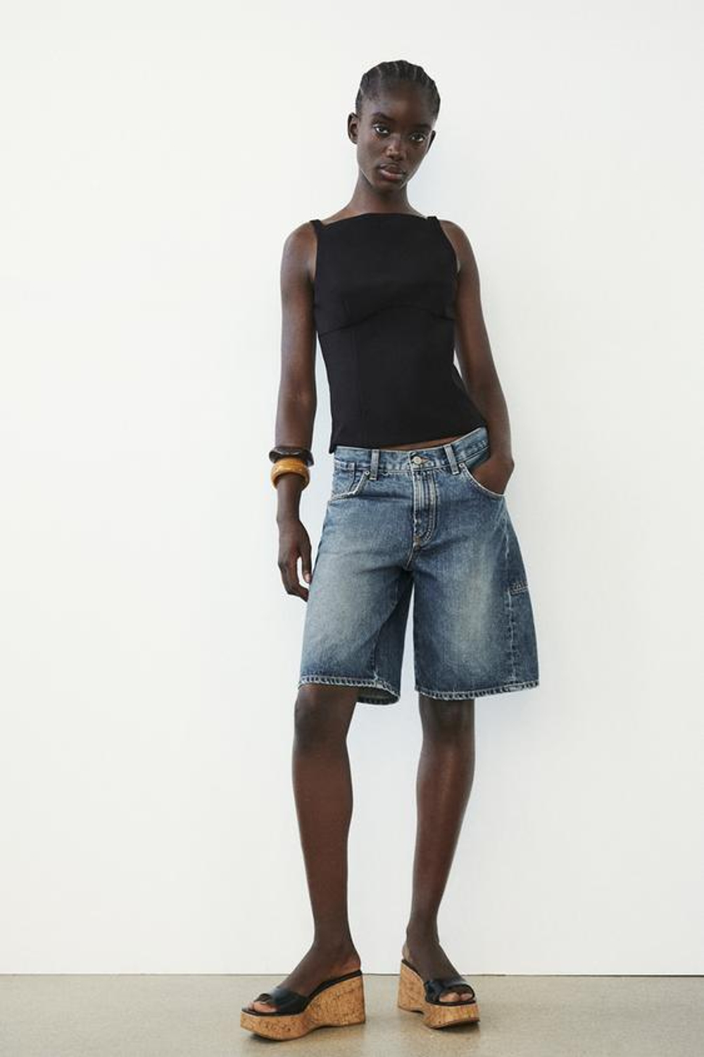 ZARA ЭЛАСТИЧНЫЙ ТОП С БАНТАМИ СЗАДИ, ЧЕРНЫЙ