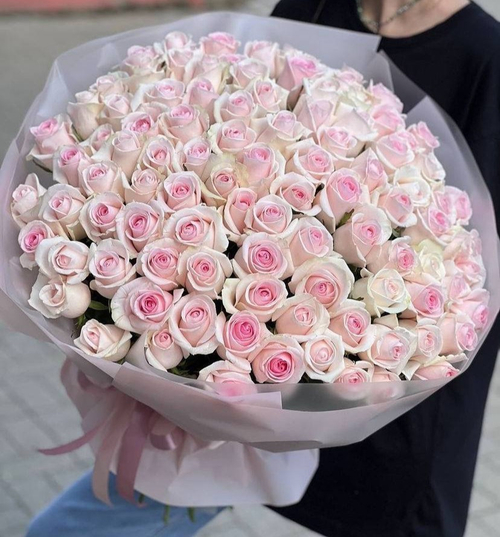 Букет из 101 розовой розы "Tender Kiss"