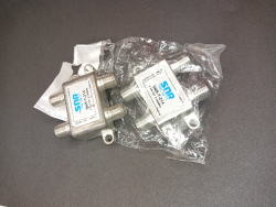 Ответвитель абонентский SNR-T-214 на 2 отвода, вносимое затухание IN-TAP 14dB.