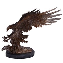 Статуэтка в атаку