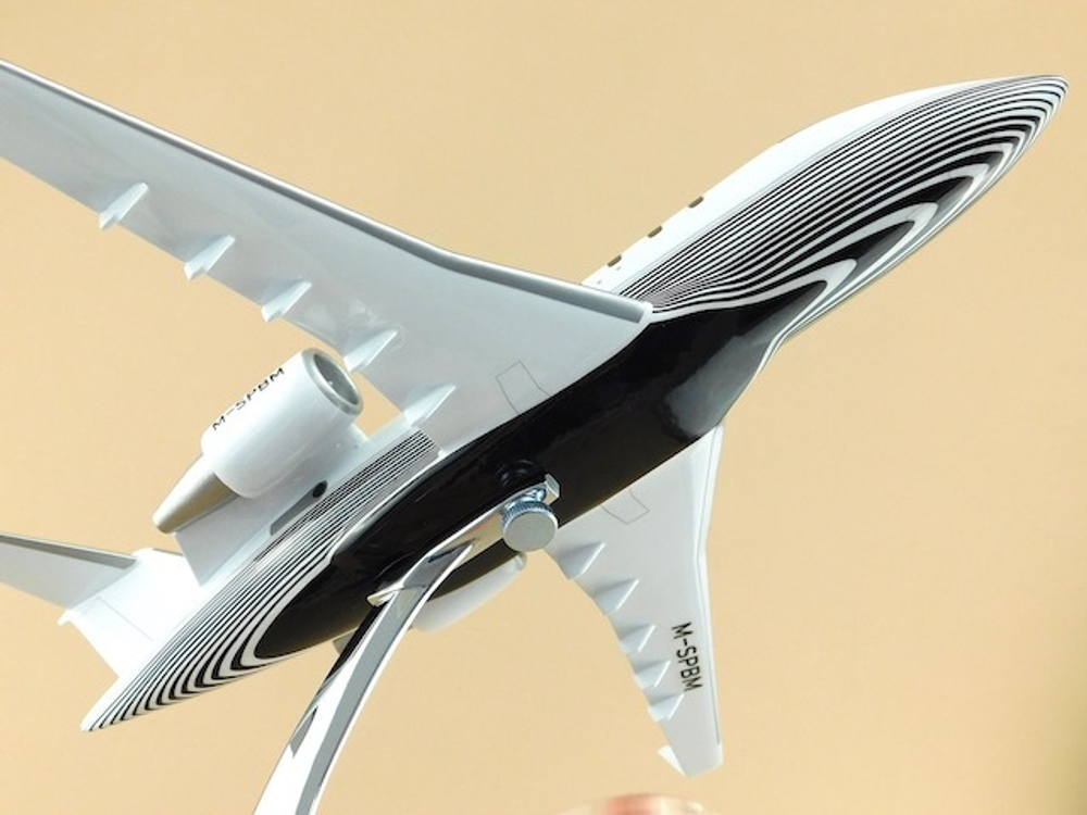 Модель самолета Challenger 605 (М 1:72, M-SPBM)