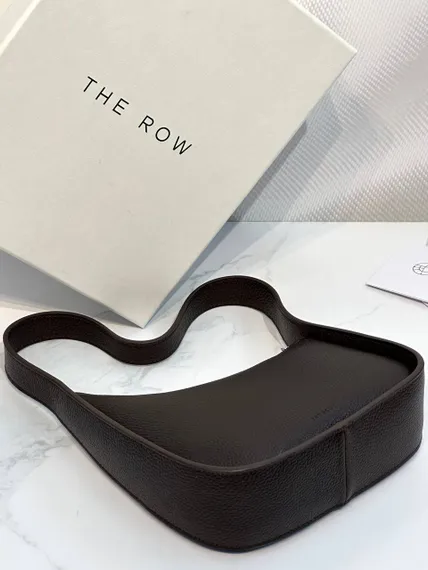 Сумка The Row Half Moon из зернистой кожи