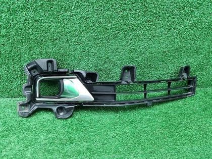 Накладка ПТФ правая Toyota Land Cruiser 200 15-21