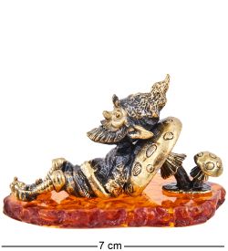 Народные промыслы AM-3647 Фигурка «Гном Бардзуки Бутримас» (латунь, янтарь)