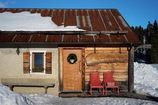 Лаунж-кресло пластиковое с подушкой Net Lounge