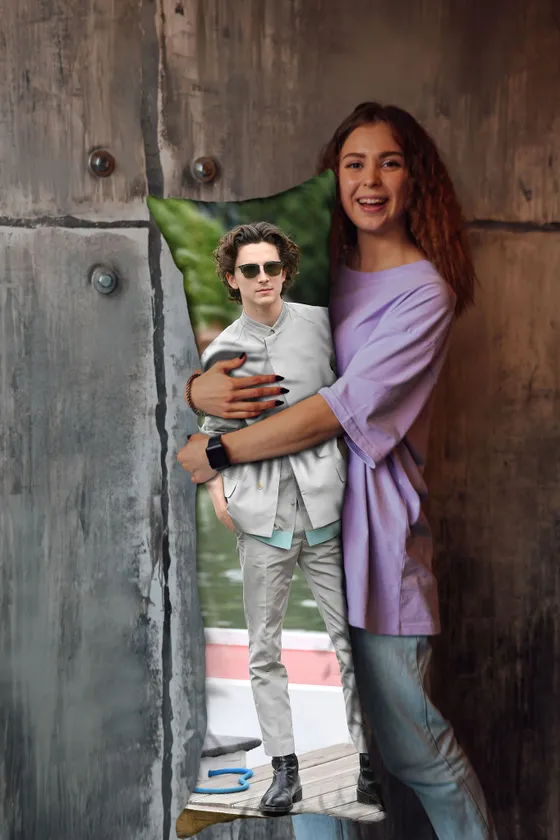 Дакимакура Тимоти Шаламе