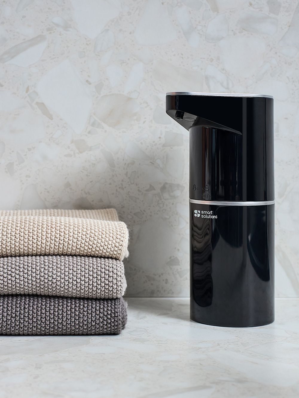 Диспенсер сенсорный для жидкого мыла Lume, 350 мл, черный