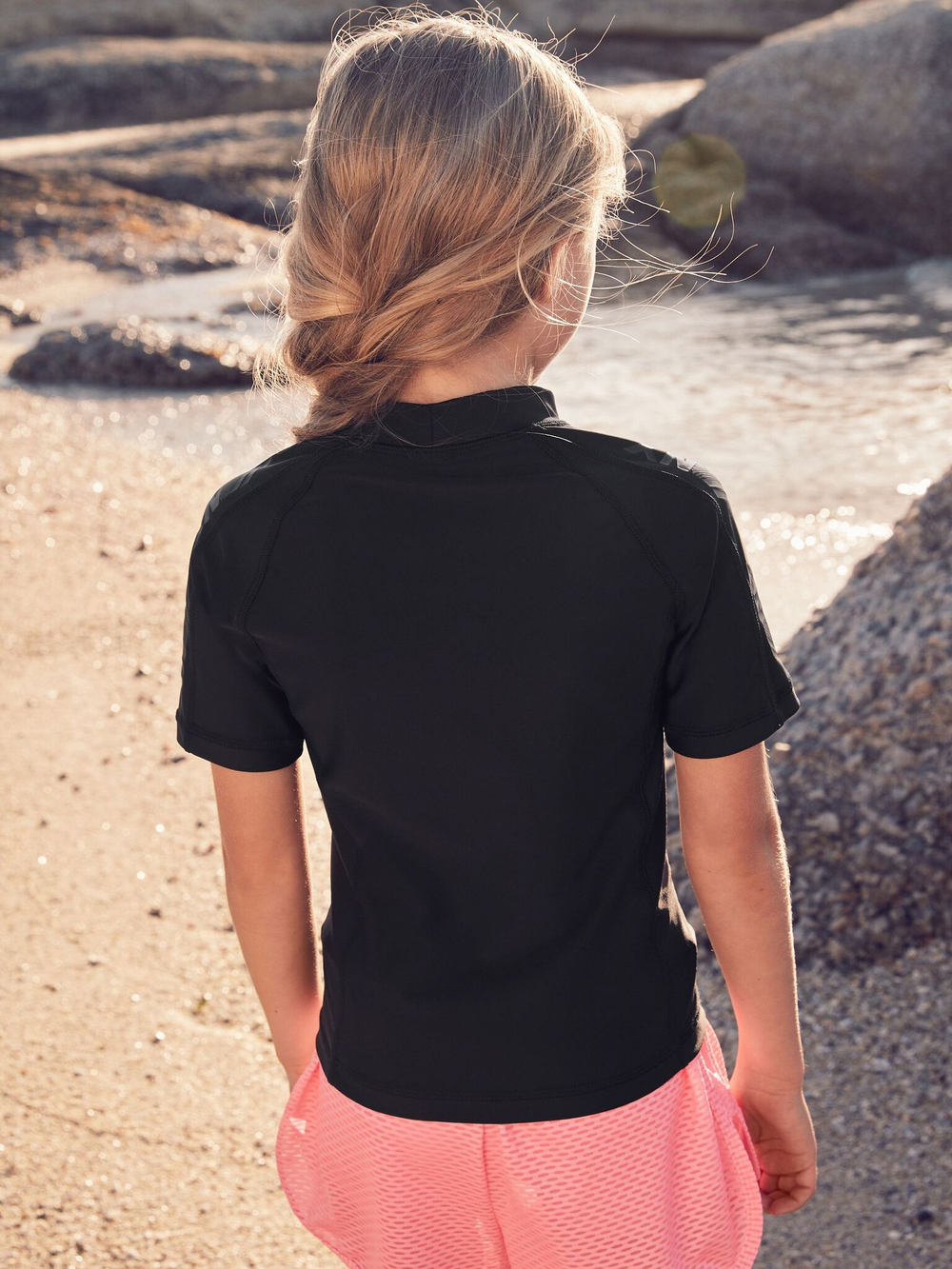 Рашгард с коротким рукавом для девочки Next D00-155, Черный