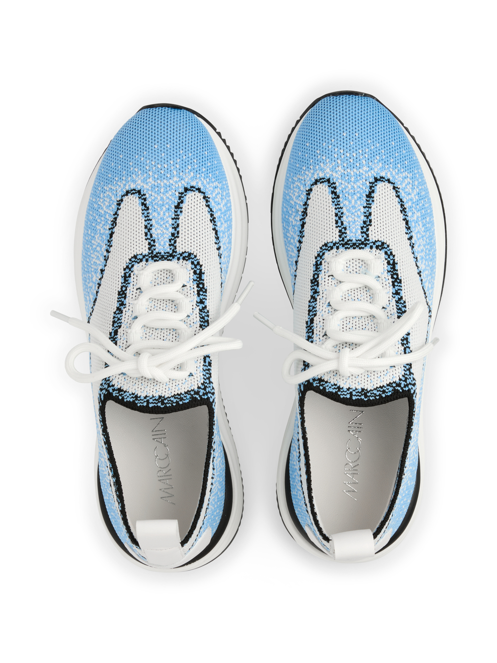 Кроссовки из текстиля