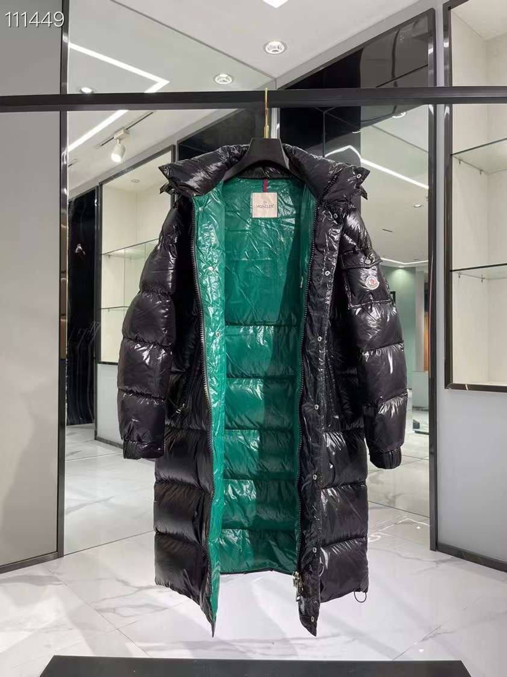 Пуховик Moncler
