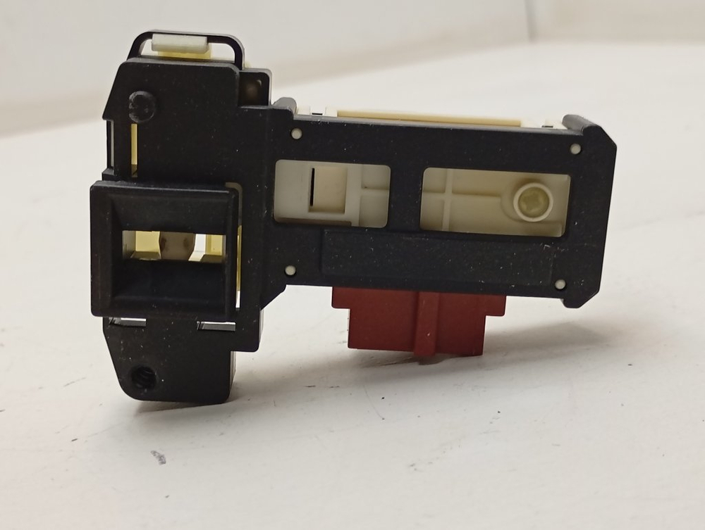 MVE69512ZAW кт44 Устройство блокировки люки для стиральной машины Beko 2847740500 б/у