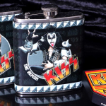 Фляга Nemesis Now KISS The Demon 199мл