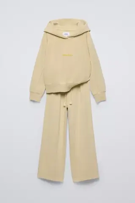 ZARA КОМПЛЕКТ ИЗ ХУДИ И БРЮК WIDE LEG, ВАНИЛЬНЫЙ