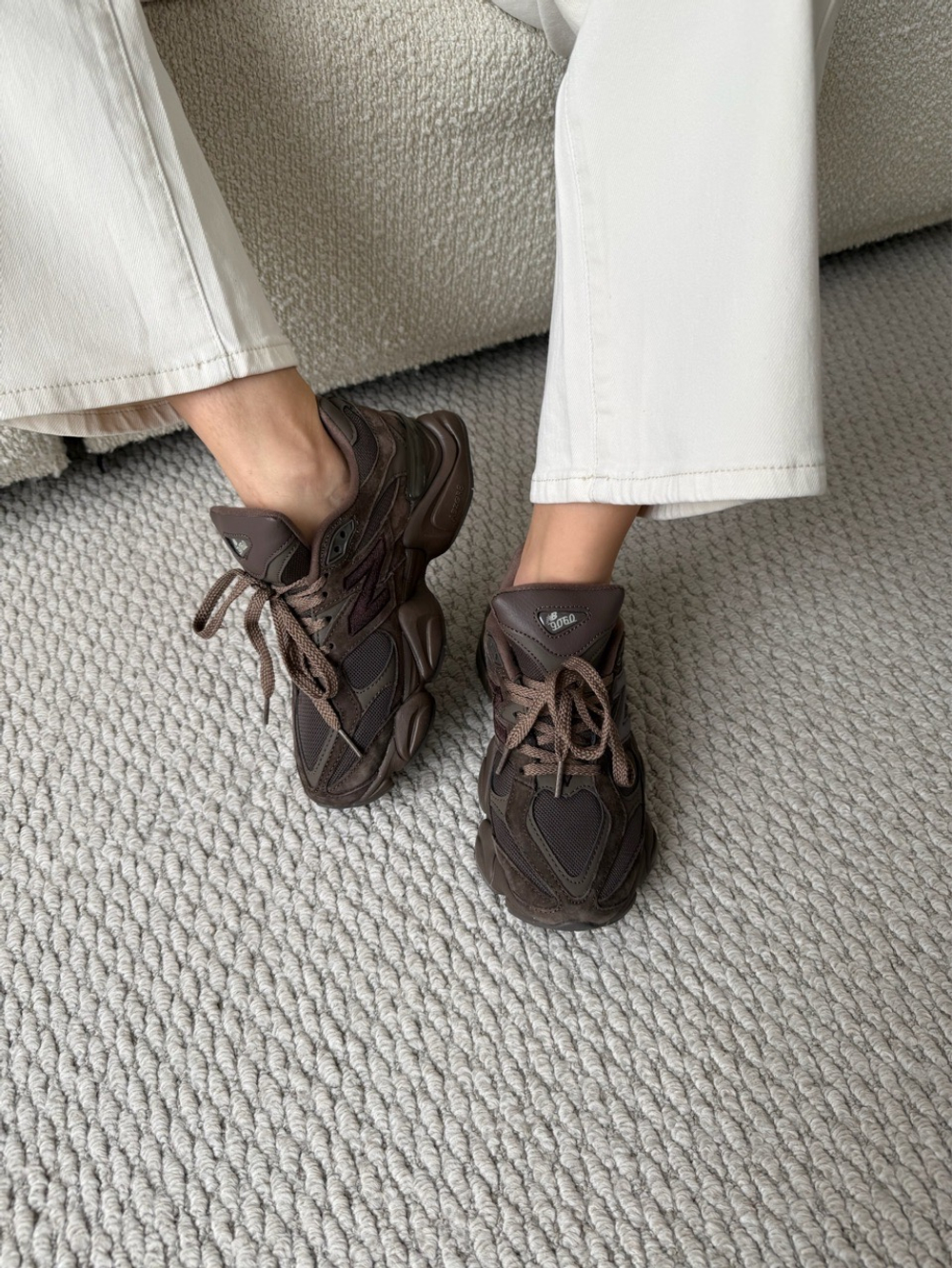 Кроссовки из натуральной замши