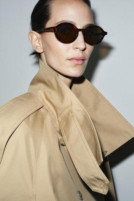 ZARA СОЛНЦЕЗАЩИТНЫЕ ОЧКИ ОВАЛЬНЫЕ ИЗ ПЛАСТИКА, КОРИЧНЕВЫЙ