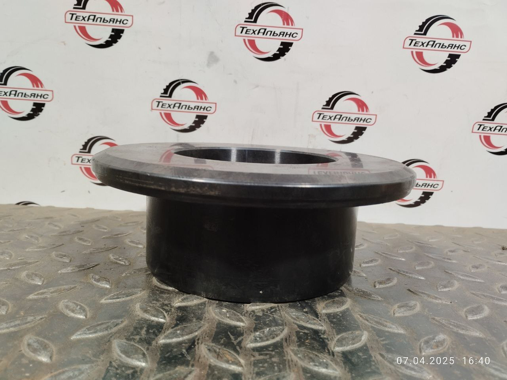 Втулка 208-70-74170