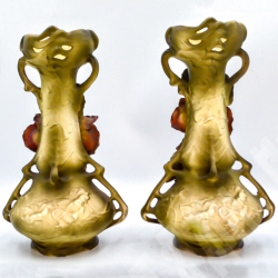 Парные вазы в стиле ар-нуво. Фарфор, лепнина, ручная роспись. Royal Dux, Богемия, Австро-Венгрия.