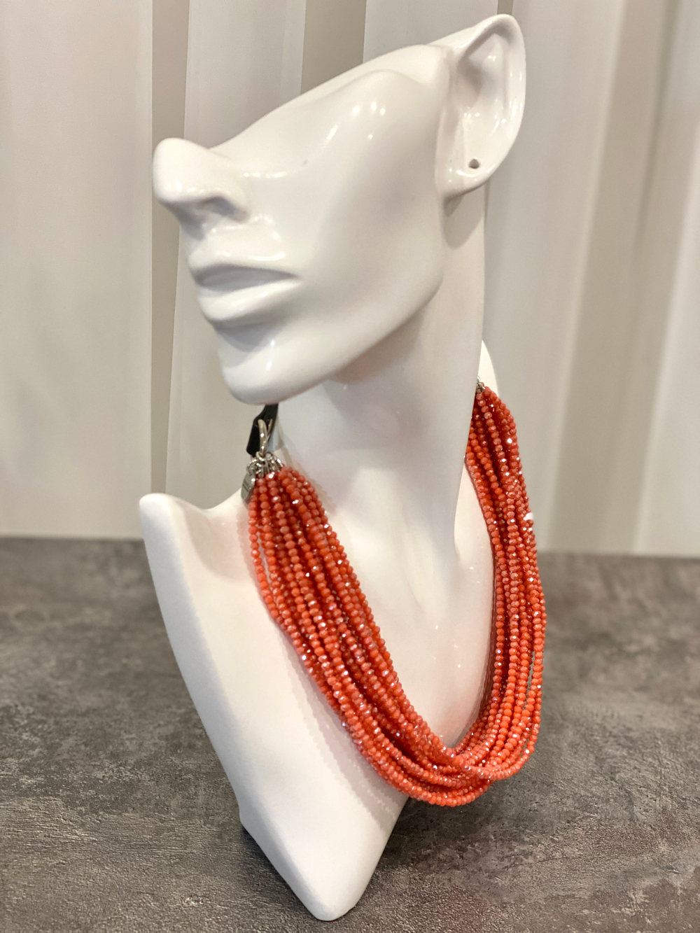 Колье короткое "Венеция, оттенок рябина, венец.стекло, натур.кожа