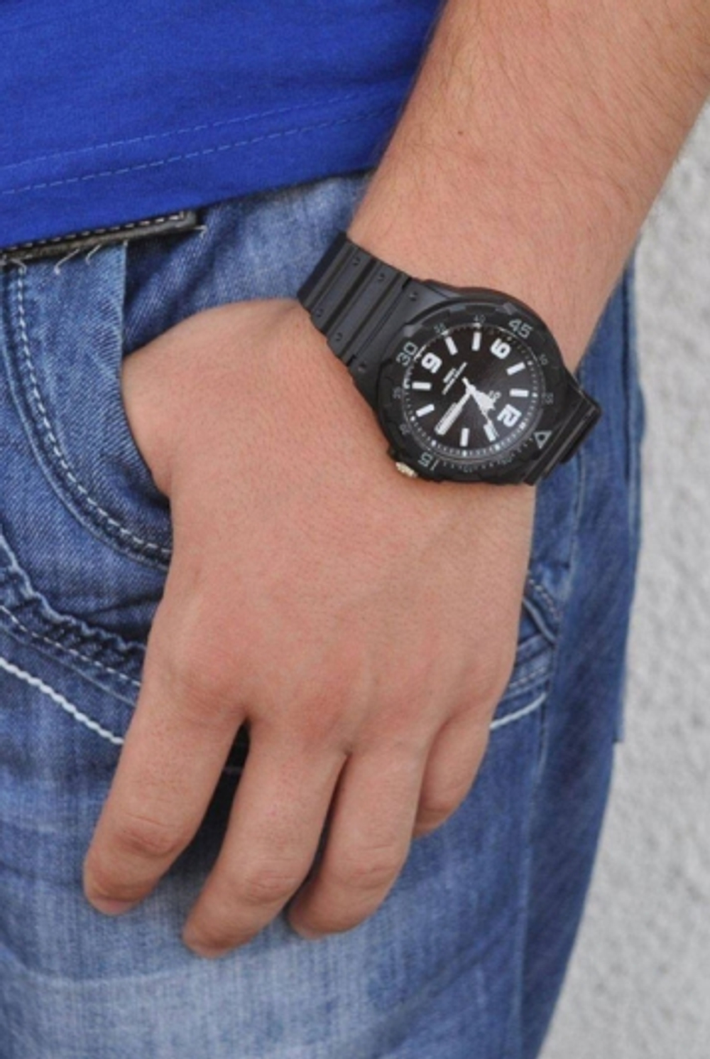 Мужские наручные часы Casio Collection MRW-200H-1B2