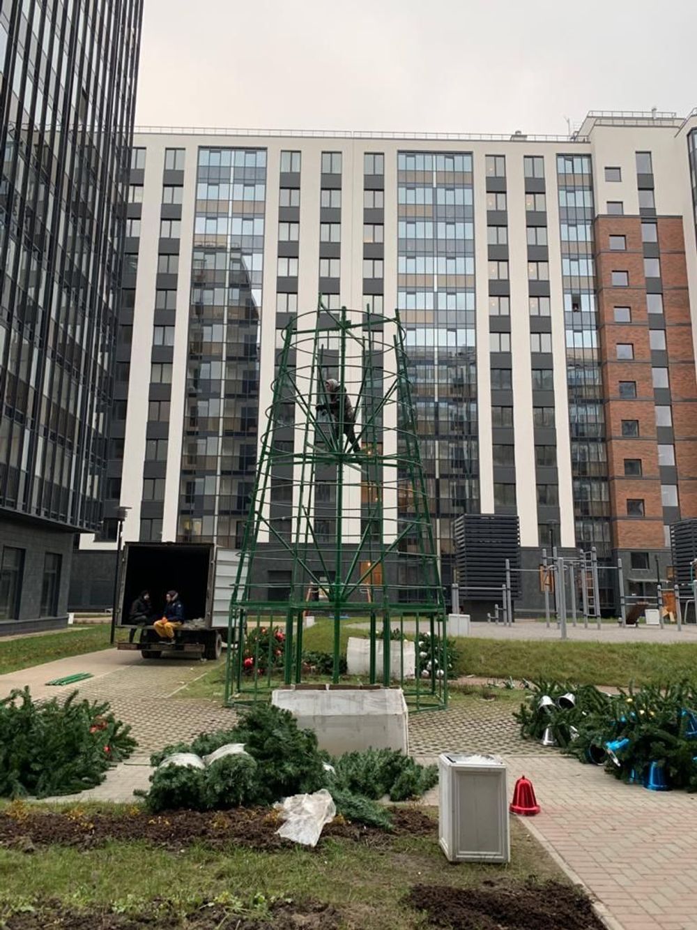 Уличная елка каркасная "Евро-2" (пвх) 18 м