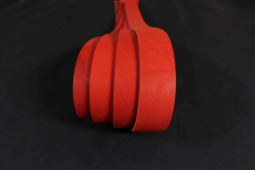 Ременная заготовка Красная гладкая